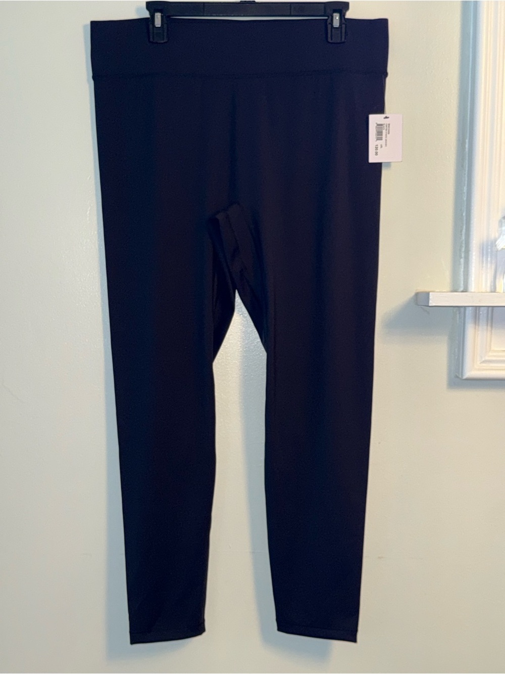 Bandier Women's Black Full-Length Leggings - Stretch Comfort